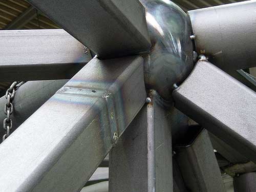 Stahl- und Metallbau Werner: Stahlbau Skulptur für einen VW Markenpavillon